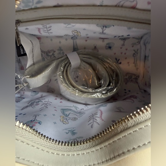 Loungefly Disney Alice in Wonderland Handbag - BoxLunch Exclusive NWOT - Picture 6 of 6